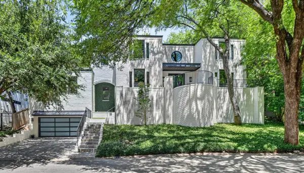 3505 Bellaire Park Court, Fort Worth, TX 76109