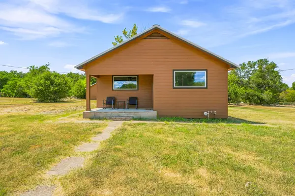 640 S Preston Street, De Leon, TX 76444