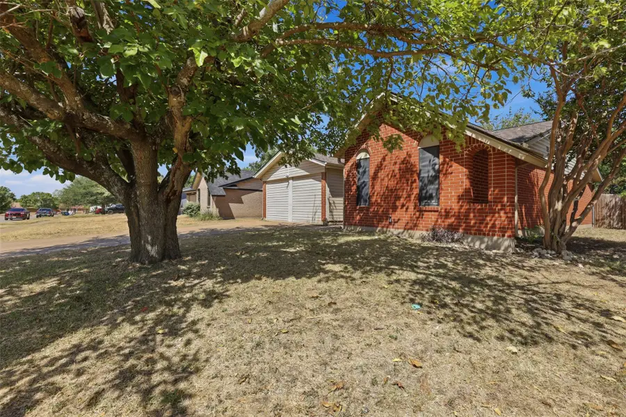 1420 Laurel Lane, Cleburne, TX 76033 - #2