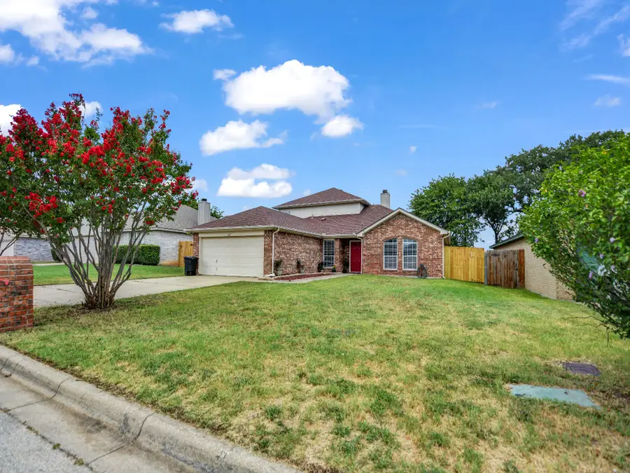 617 Oak View Court, Azle, TX 76020 - #2