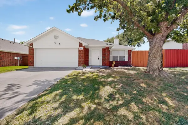6009 Iris Drive, Rowlett, TX 75089