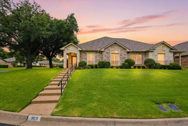 363 Old Mill Creek Drive, Woodway, TX 76712