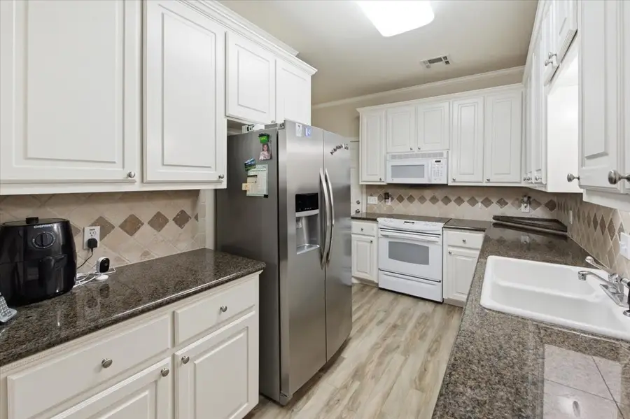 363 Old Mill Creek Drive, Woodway, TX 76712 - #3