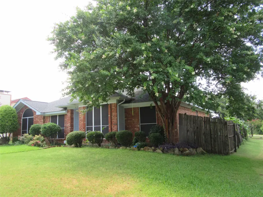 812 Red Oak Drive, Lewisville, TX 75067 - #3