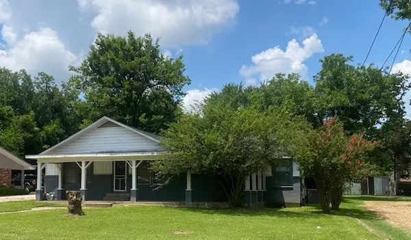 106 NW 2nd Street, Bogata, TX 75417