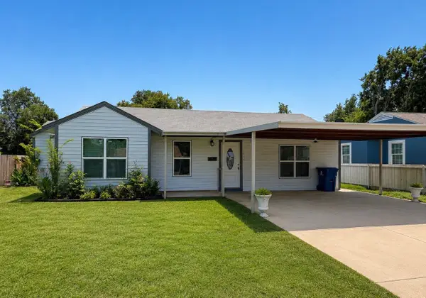 1640 Glenn Drive, Blue Mound, TX 76131