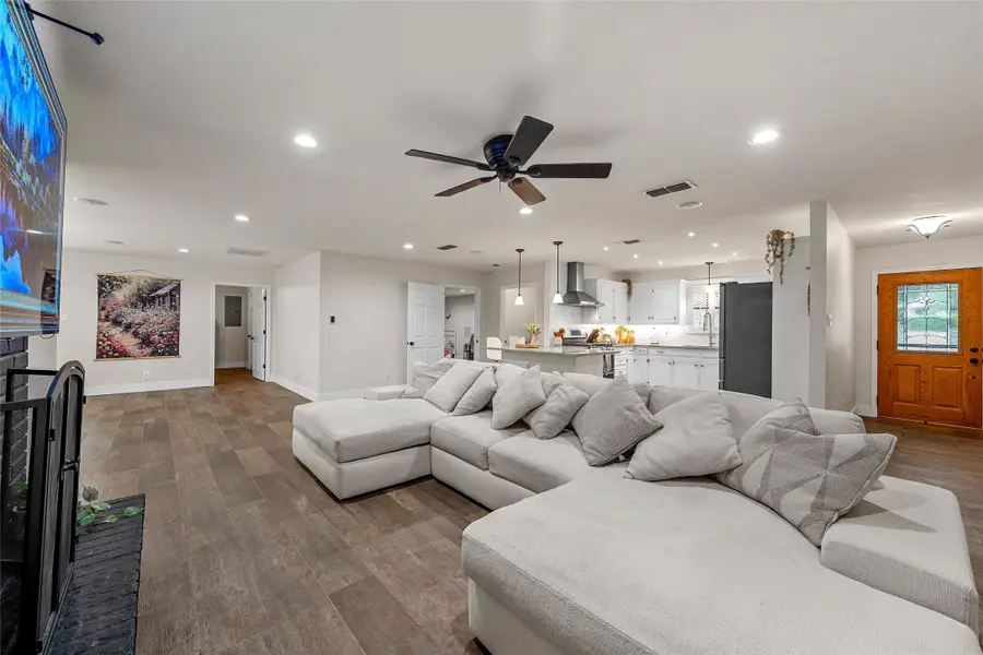 401 N Avenue V, Clifton, TX 76634 - #3