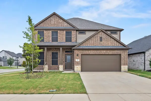 652 Congressional Avenue, Red Oak, TX 75154