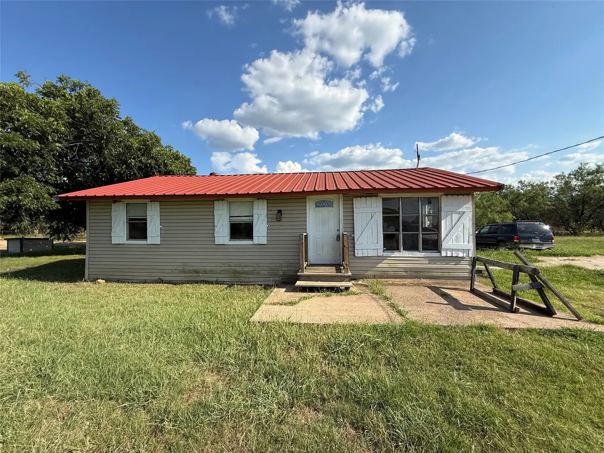 902 Grimes Road, Mineral Wells, TX 76067 - #1