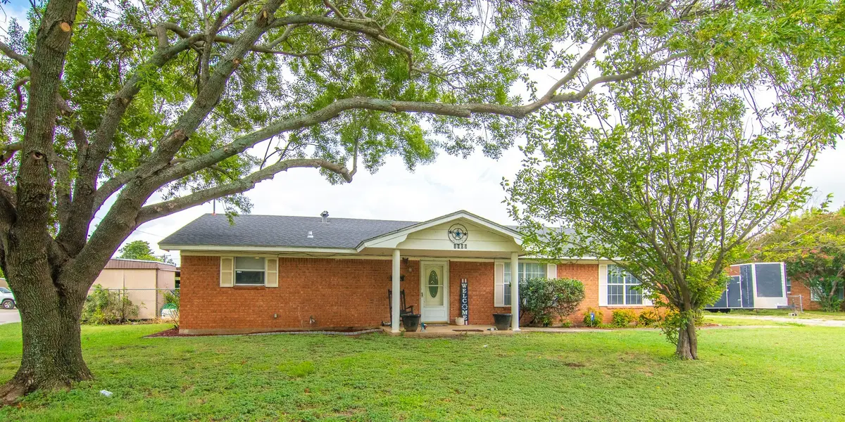 1909 4th Street, Brownwood, TX 76801 - #1
