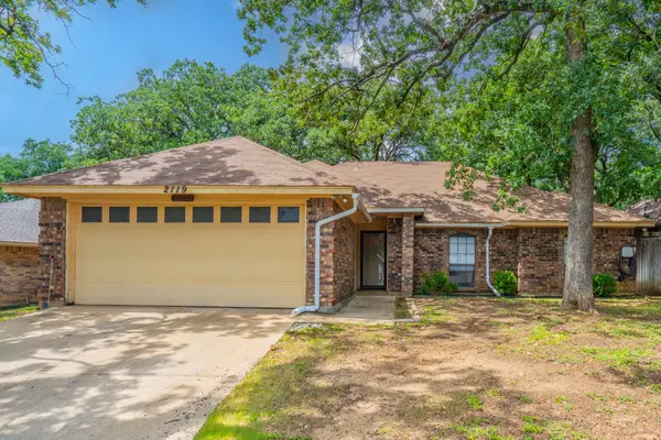 2119 Turf Club Drive, Arlington, TX 76017