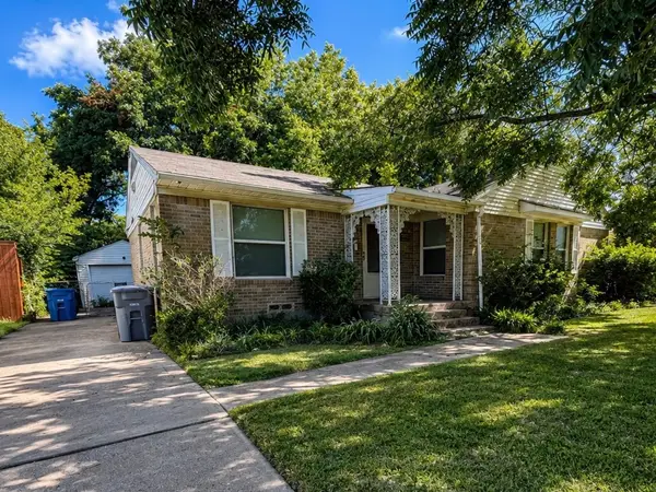 3729 Almazan Drive, Dallas, TX 75220