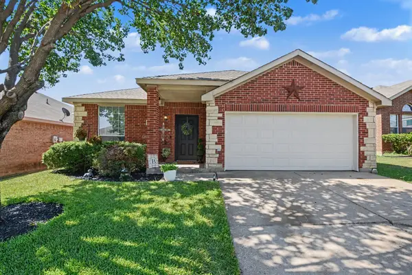 4932 Spur Ridge Court, Fort Worth, TX 76244