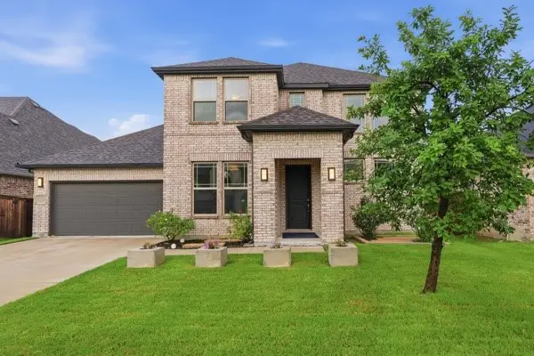 10120 Lakemont Drive, Fort Worth, TX 76131