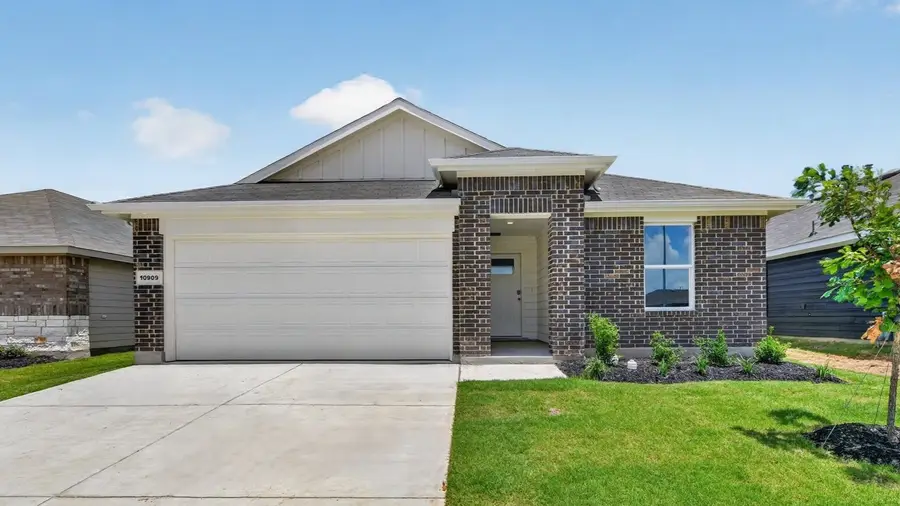 413 Babbling Brook Drive, Denton, TX 76259 - #2