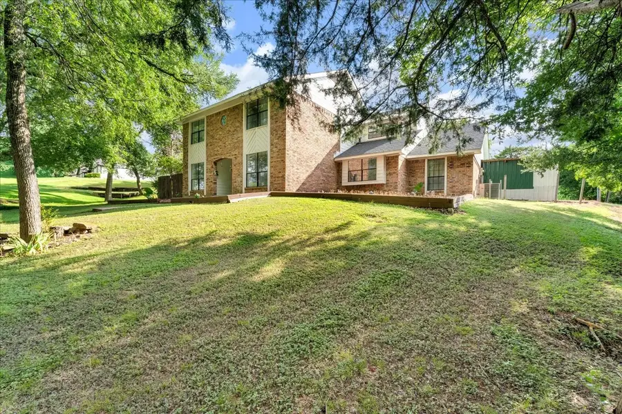 392 Creekwood Drive, Lancaster, TX 75146 - #3