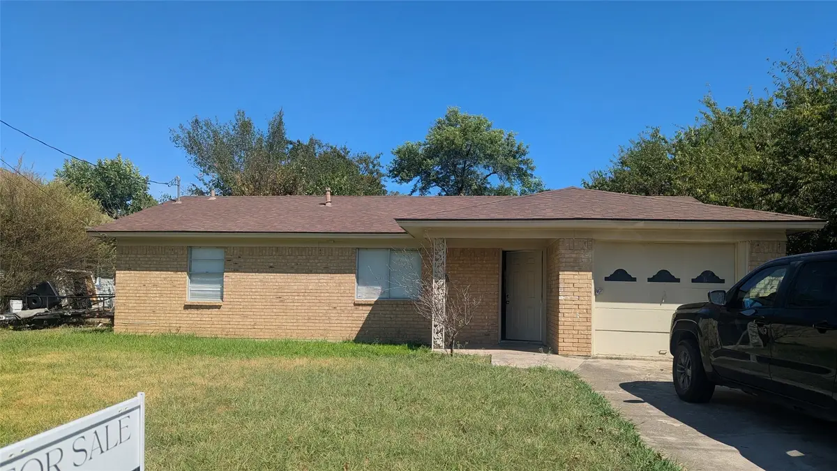 311 Water Street, Whitesboro, TX 76273 - #1
