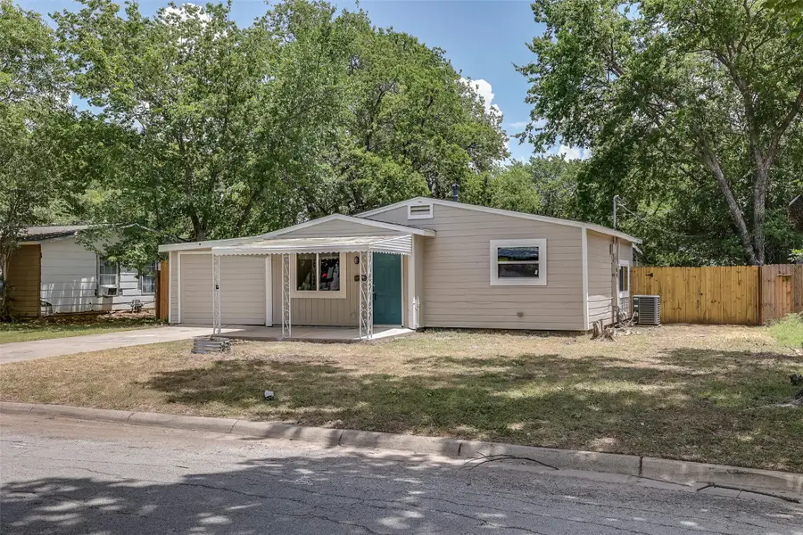 2804 Dogwood Park Drive, Richland Hills, TX 76118 - #3