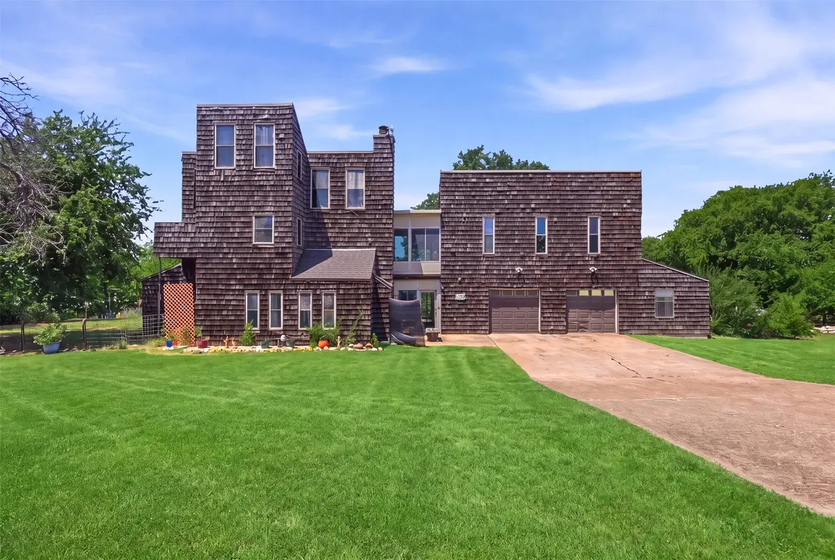 6039 Bear Creek Drive E, Fort Worth, TX 76126 - #1