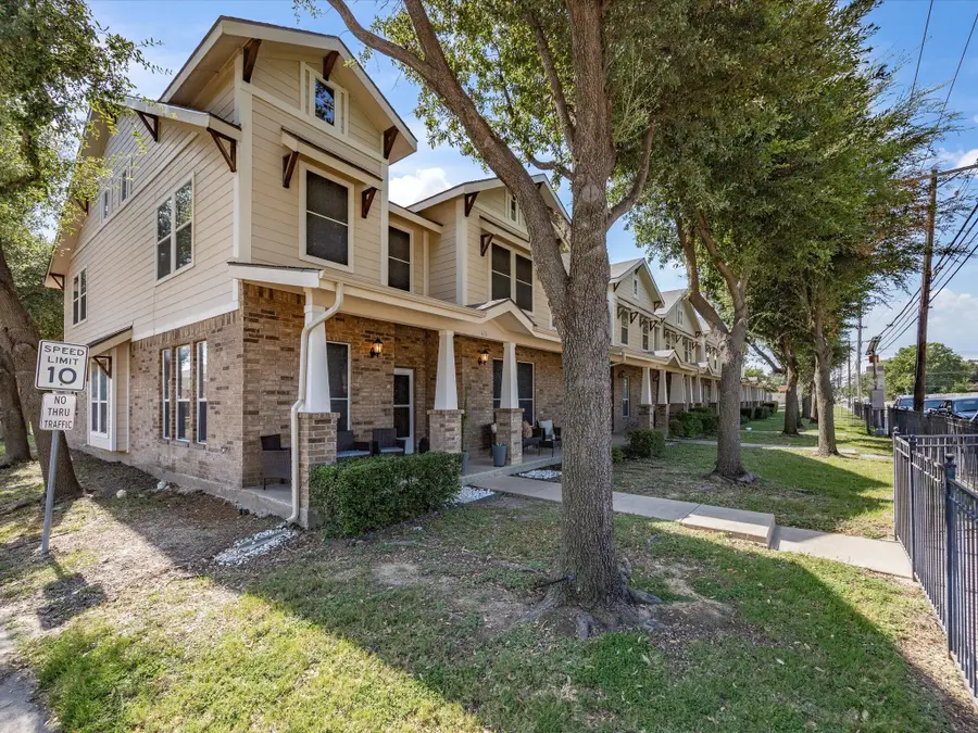 676 S Charles Street, Lewisville, TX 75057 - #3