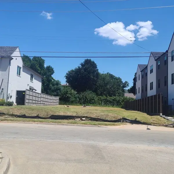 2170 Lovedale Avenue, Dallas, TX 75235