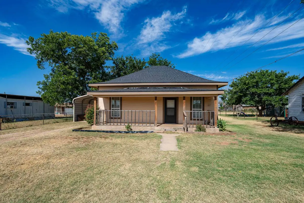 105 N Orange Street, Roby, TX 79543 - #1