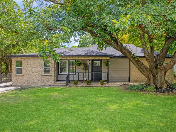 8837 Claiborn Street, Lakeside, TX 76135