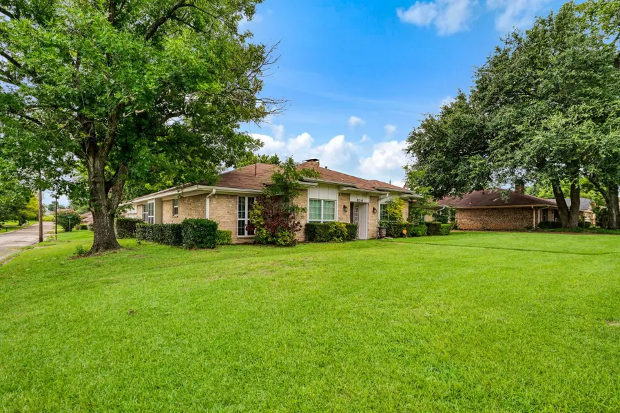 820 NE 32nd, Paris, TX 75460 - #2