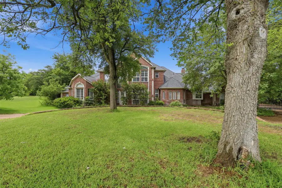 351 Cattlebaron Parc Drive, Fort Worth, TX 76108 - #2