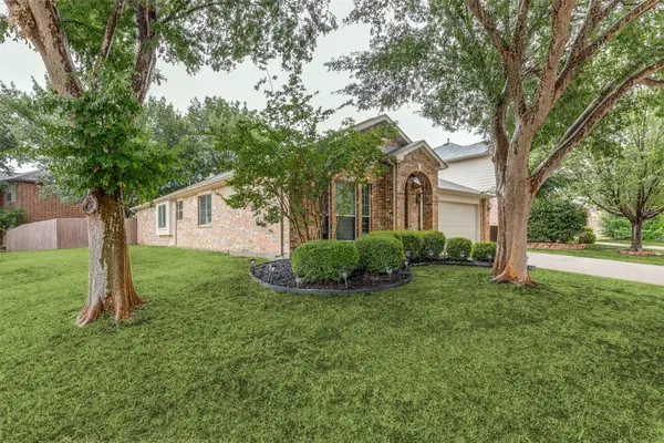 11528 Cactus Springs Drive, Fort Worth, TX 76244