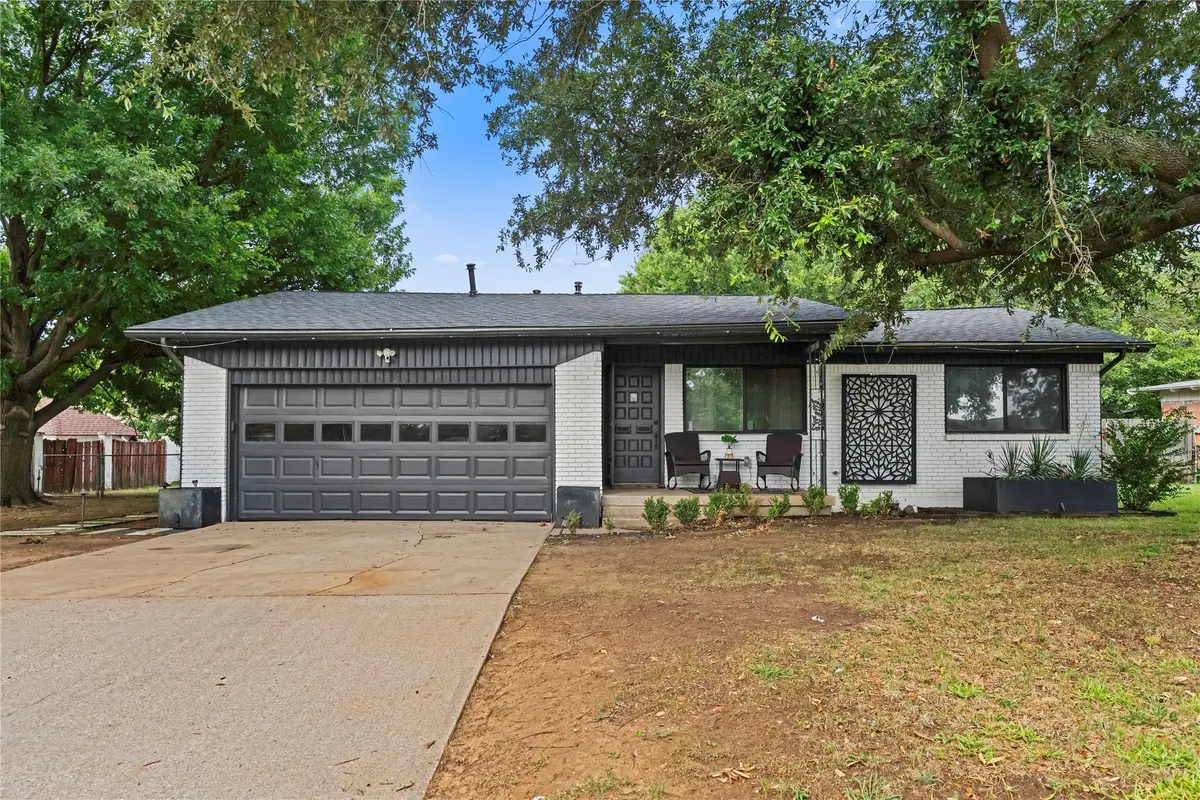 8128 Newman Drive, North Richland Hills, TX 76180 - #1
