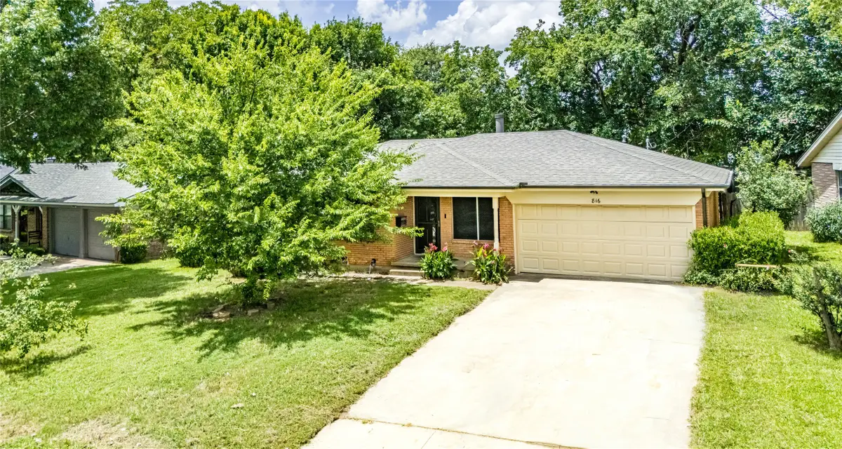816 S Burdette Avenue, Sherman, TX 75090 - #1