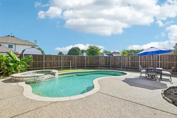 3901 Rolling Hills Drive, Plano, TX 75025