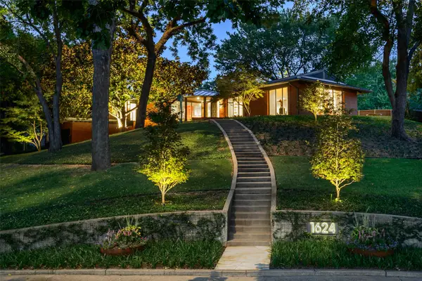 1624 Eastus Drive, Dallas, TX 75208