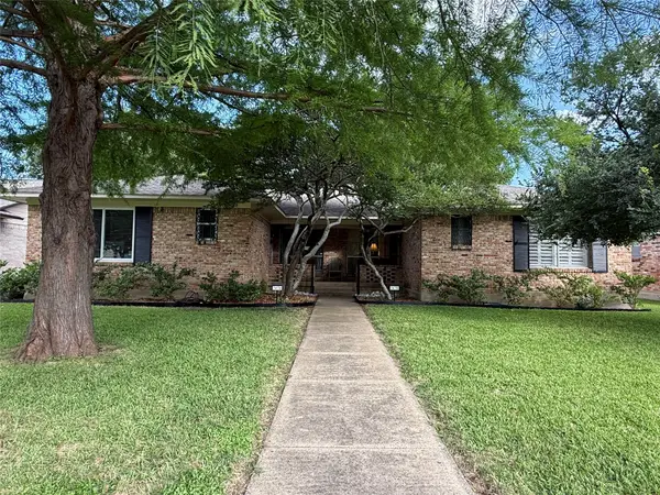 7476 Walling Lane, Dallas, TX 75231