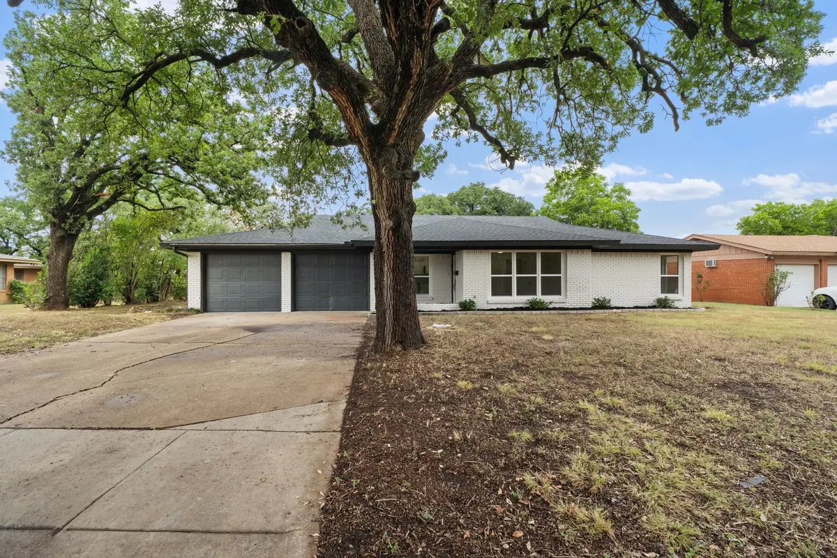 2805 Sarah Jane Lane, Fort Worth, TX 76119 - #1