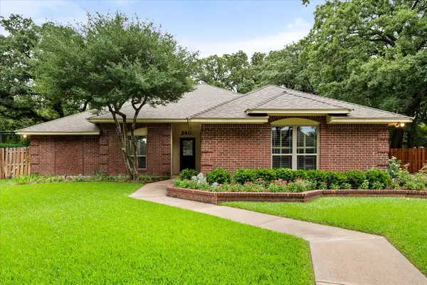 2403 Oak Shadow Court, Arlington, TX 76017