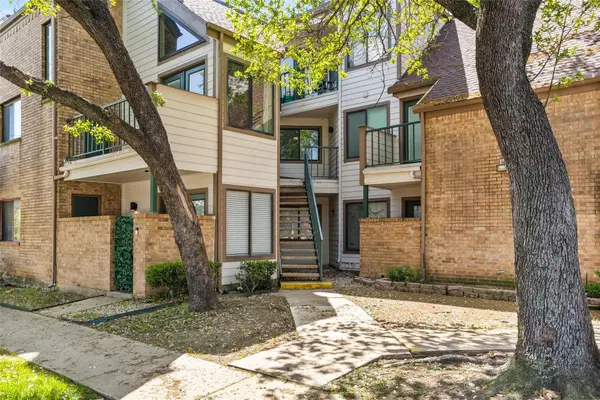2314 Bamboo Drive #I203, Arlington, TX 76006