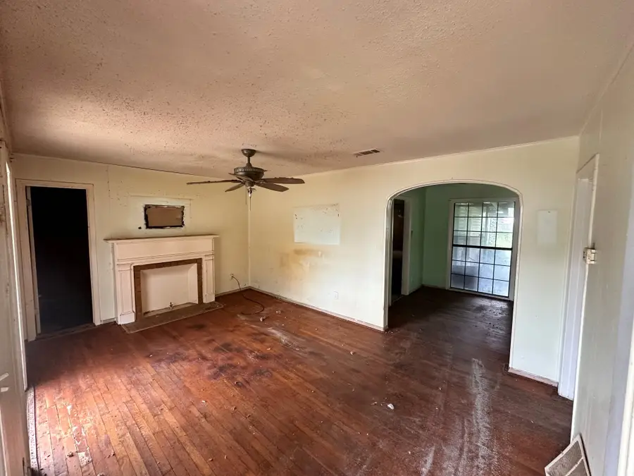 813 Magnolia Drive, Garland, TX 75040 - #2