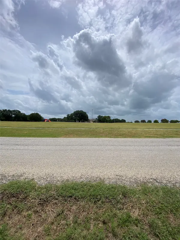4043 Apache Circle, Granbury, TX 76048
