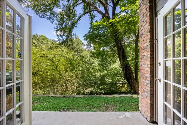 9801 Royal Lane #701, Dallas, TX 75231