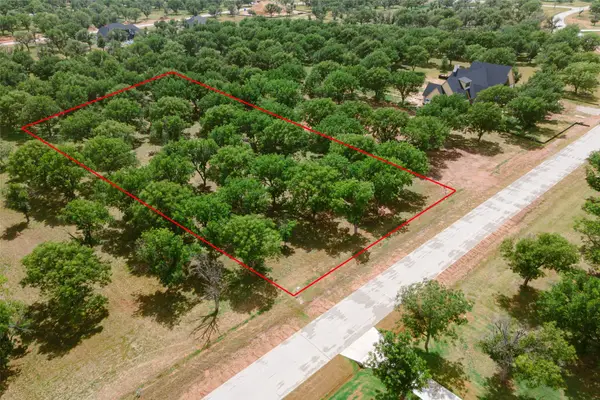 2161 E Landings N, Granbury, TX 76049