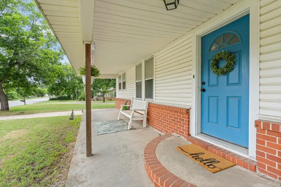 521 Woodard Avenue, Cleburne, TX 76033 - #3