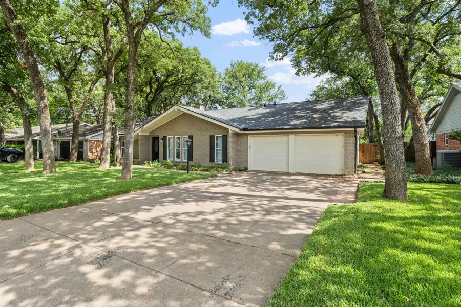 1217 W Redbud Drive, Hurst, TX 76053 - #3