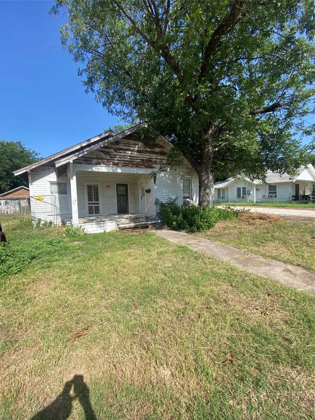 402 S Nueces Street, Coleman, TX 76834 - #1