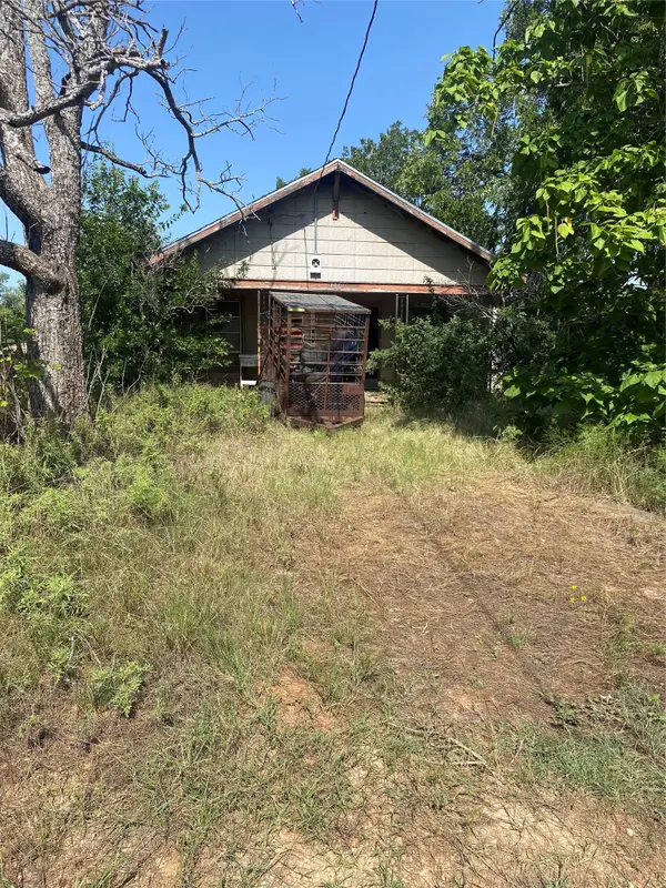 406 Crockett Street, Santa Anna, TX 76878