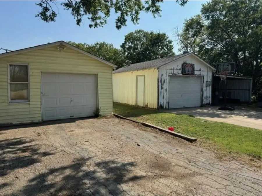 323 E Lloyd Street, Krum, TX 76249 - #2