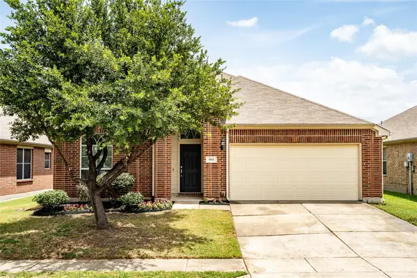 961 Roundup Street, Cross Roads, TX 76227