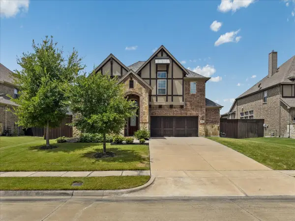 3401 Willow Brook Drive, Mansfield, TX 76063