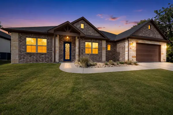 821 E 2nd Street, Weatherford, TX 76086